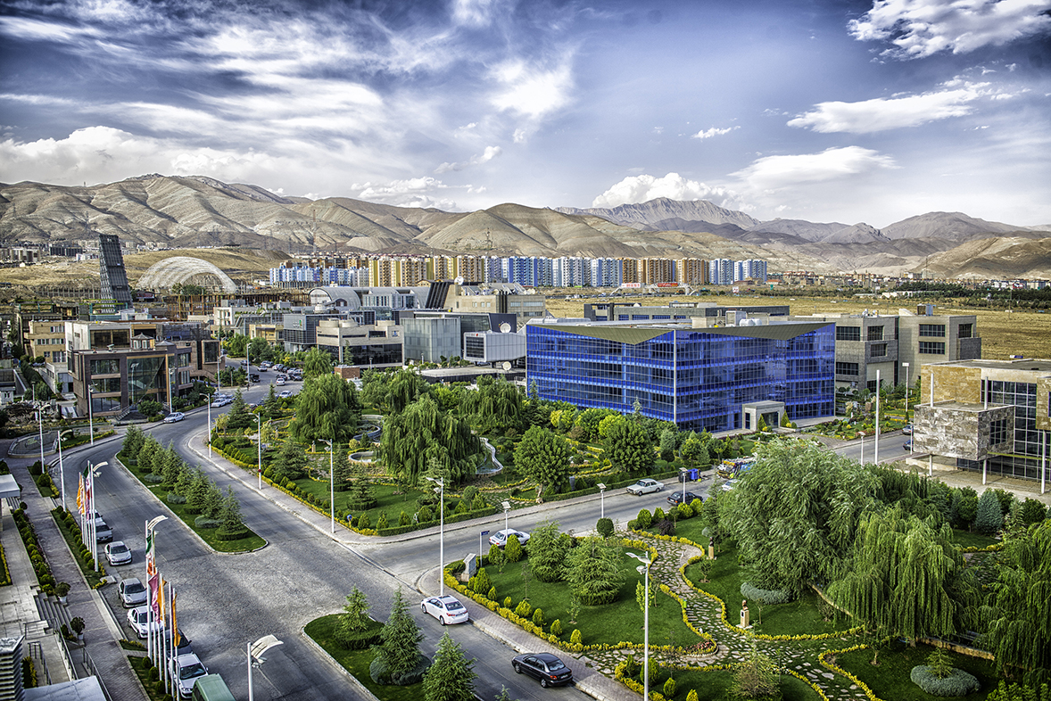 منطقة الابتكار الدولية الإيرانية (IIID) تربط جامعات رائدة بحرم جامعي عالمي.